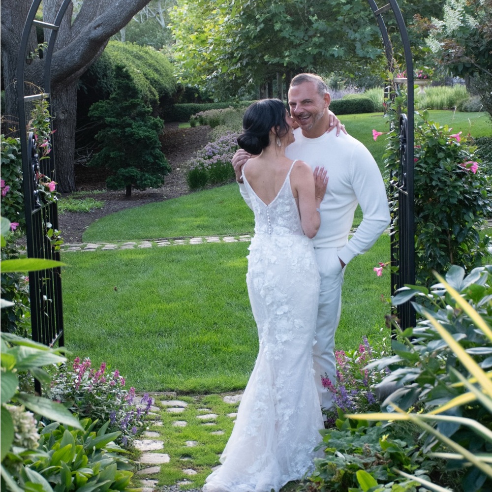 Elegant White Lace Bridal Dress